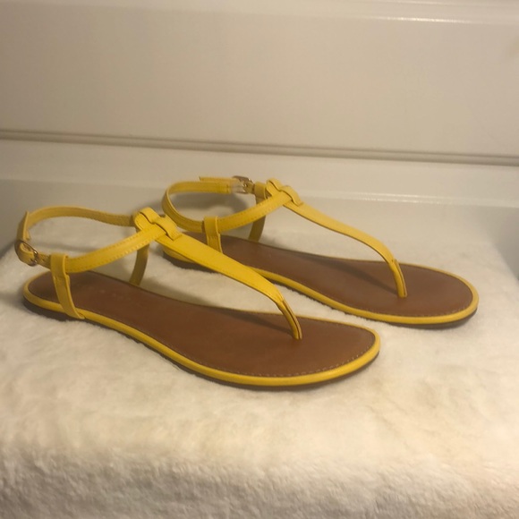 Kelly & Katie Tellah Yellow Sandal - Picture 3 of 8